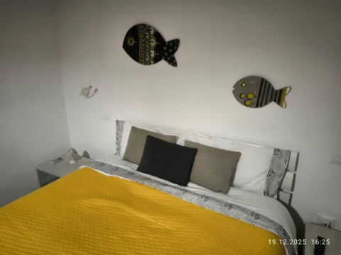 Camera tripla, Foto 2